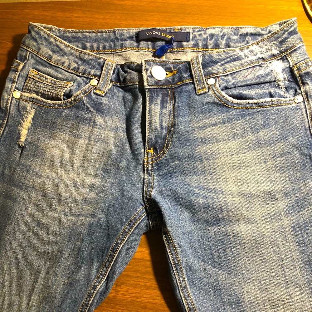 Virgoss Studio distressed mid rise skinny straight leg Jeans size 27. 3/4
